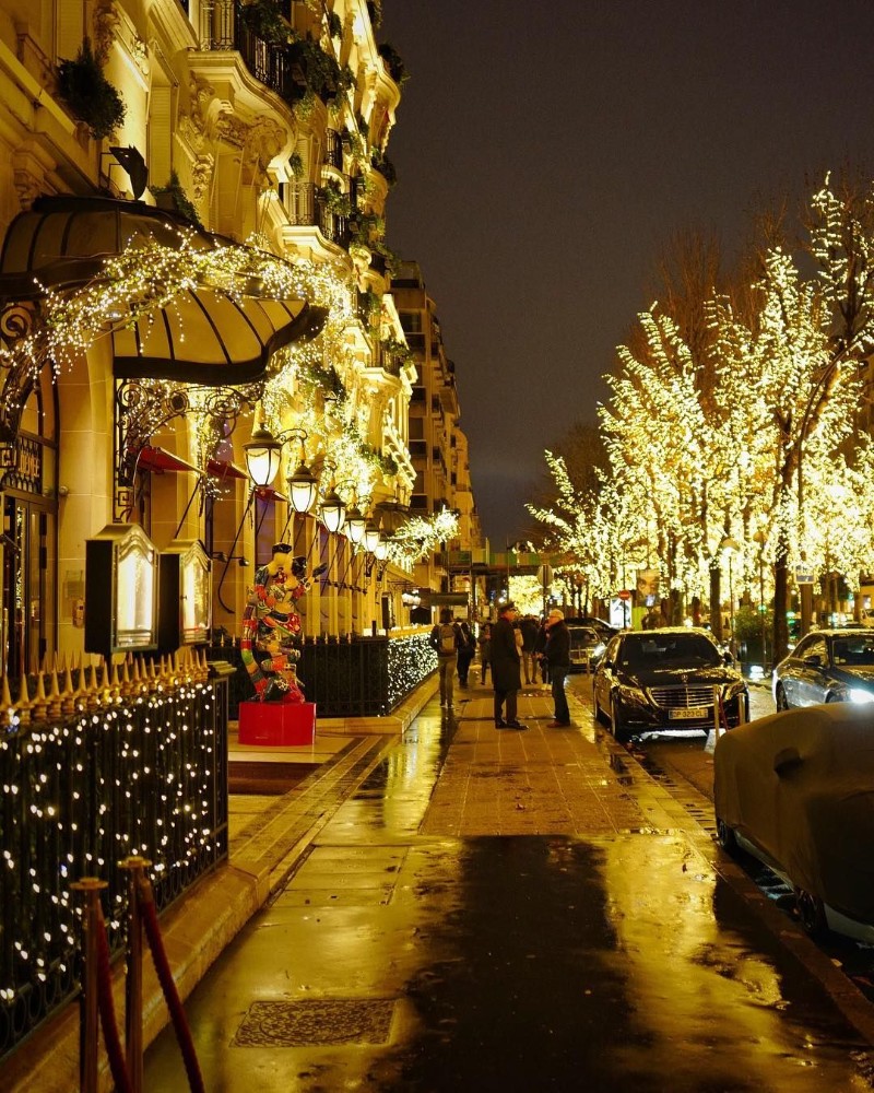 Shopping Spree in Paris